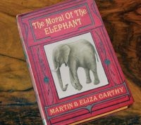 Carthy Martin & Eliza Carthy - Moral Of The Elephant in der Gruppe CD bei Bengans Skivbutik AB (1045206)