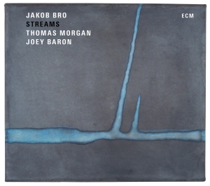 Jakob Bro Thomas Morgan  Joey Bar - Streams in der Gruppe UNSERE TIPPS / Klassiska lablar / ECM Records bei Bengans Skivbutik AB (2074900)