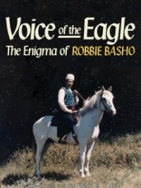 Basho Robbie - Voice Of The Eagle: The Enigma Of R in der Gruppe Musik-DVD & Bluray bei Bengans Skivbutik AB (3724784)