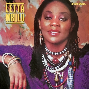 Letta Mbulu - In The Music The Village Never Ends in der Gruppe UNSERE TIPPS / Weihnachtsgeschenktipp Vinyl bei Bengans Skivbutik AB (4249638)