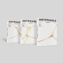 LE SSERAFIM - ANTIFRAGILE (Random Vers) in der Gruppe Minishops / K-Pop Minishops / LE SSERAFIM bei Bengans Skivbutik AB (4289910)