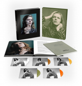 David Bowie - A Divine Symmetry (4CD+Bluray) in der Gruppe MUSIK / CD+Blu-ray / Pop-Rock bei Bengans Skivbutik AB (4291605)