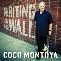 Montoya Coco - Writing On The Wall (Translucent Bl in der Gruppe UNSERE TIPPS / Weihnachtsgeschenktipp Vinyl bei Bengans Skivbutik AB (4300011)