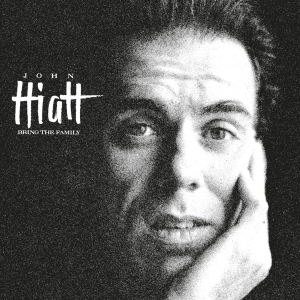 John Hiatt - Bring The Family in der Gruppe CD / Pop-Rock bei Bengans Skivbutik AB (4310122)