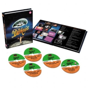 The Darkness - Permission To Land... Again (4CD+DVD Boxset) in der Gruppe MUSIK / DVD+CD / Rock bei Bengans Skivbutik AB (4400031)