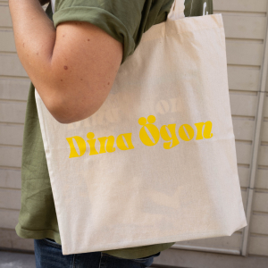 Dina Ögon - Totebag - Natural with yellow Logo in der Gruppe MERCHANDISE / Merch / RnB-Soul bei Bengans Skivbutik AB (4410138)