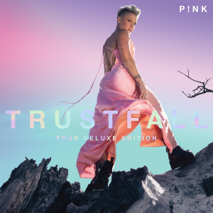 P!Nk - Trustfall (Tour Deluxe Edition) in der Gruppe UNSERE TIPPS / Weihnachtsgeschenktipp CD bei Bengans Skivbutik AB (5507158)