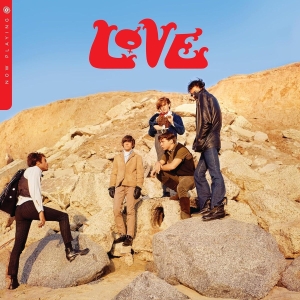 Love - Now Playing (Ltd Color Vinyl) in der Gruppe UNSERE TIPPS / Freitagsveröffentlichungen / Fredag den 2:e augusti bei Bengans Skivbutik AB (5555893)