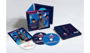 Thompson Twins - Into The Gap (Deluxe 3Cd) in der Gruppe UNSERE TIPPS / Freitagsveröffentlichungen / Freitag der 22 November 2024 bei Bengans Skivbutik AB (5566486)