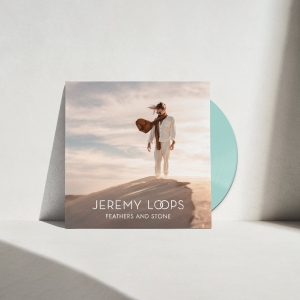 Jeremy Loops - Feathers And Stone in der Gruppe Övrigt /  bei Bengans Skivbutik AB (5569922)