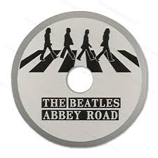 The Beatles - Abbey Road 45 Adaptor in der Gruppe Vinylzubehör / Övrigt bei Bengans Skivbutik AB (5573629)