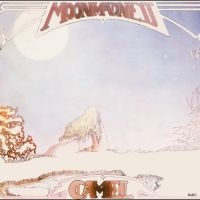 Camel - Moonmadness in der Gruppe MUSIK / CD+Blu-ray / Kommande / Pop-Rock bei Bengans Skivbutik AB (5576117)