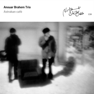 Anouar Brahem Trio - Astrakan Café in der Gruppe CD / Elektroniskt,World Music bei Bengans Skivbutik AB (685177)